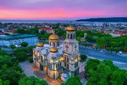 Катедрален храм Успение Богородично и панорамна гледка към Варна